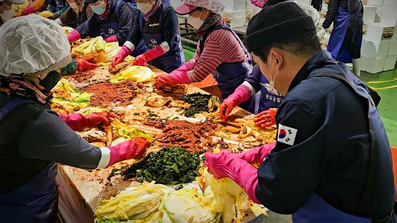다시마 김장김치와 전복 수육