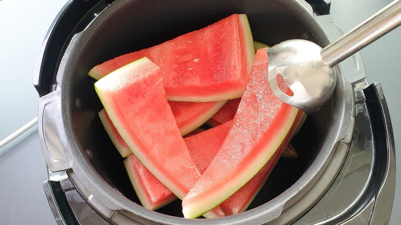 수박 껍질 잼과 수박 주스