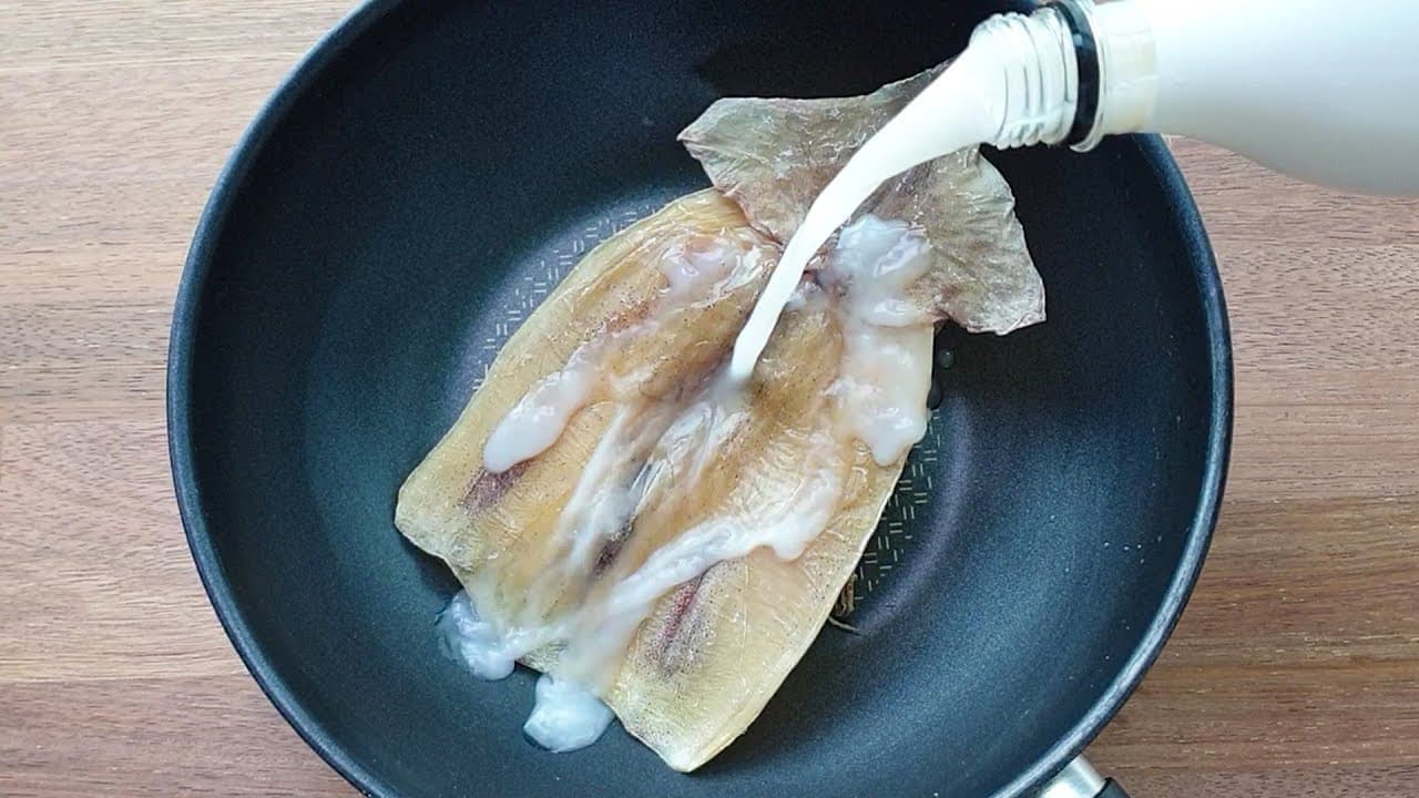 마른 오징어 볶음