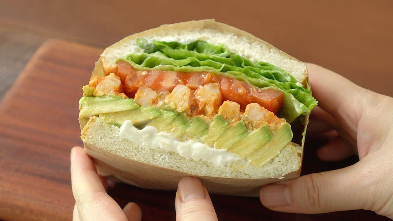 새우 아보카도 샌드위치