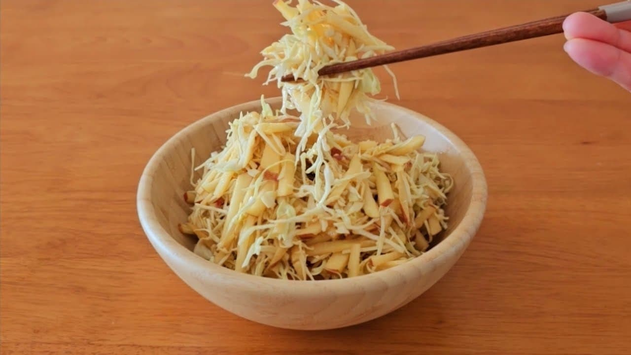 양배추 사과 땅콩버터 샐러드