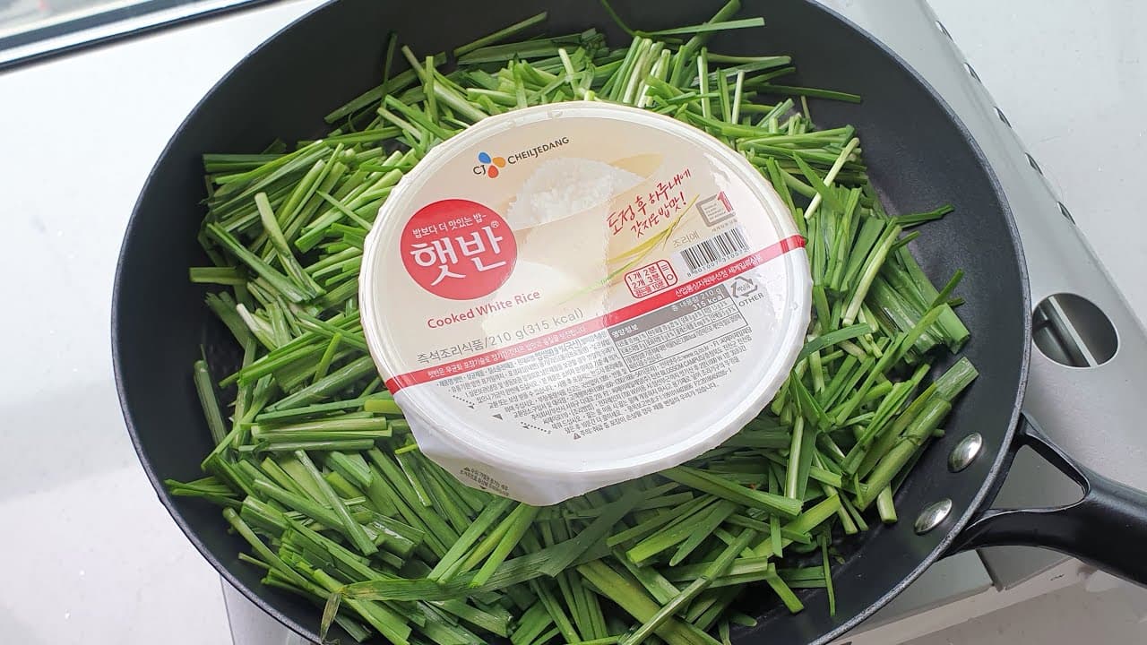 부추 비빔밥과 부추전