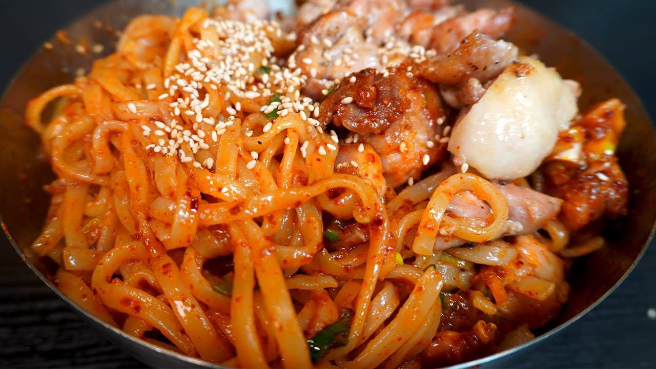 닭기름 칼국수