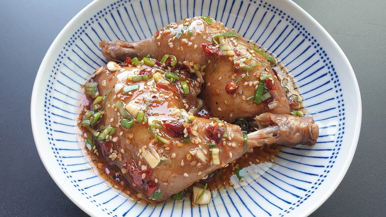 중식풍 간장 숙성 닭다리찜