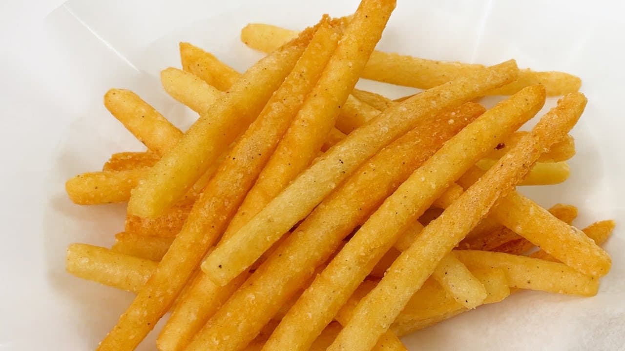 바삭바삭 감자튀김과 프렌치 프라이 소스