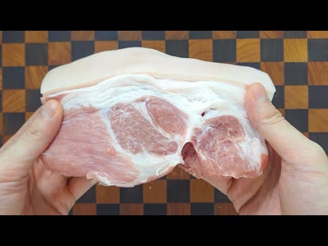 매콤 쫄깃 돼지고기 조림