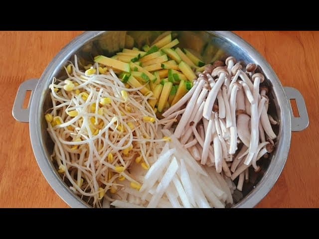 기본 나물 반찬 4종 (애호박, 콩나물, 버섯, 무나물)