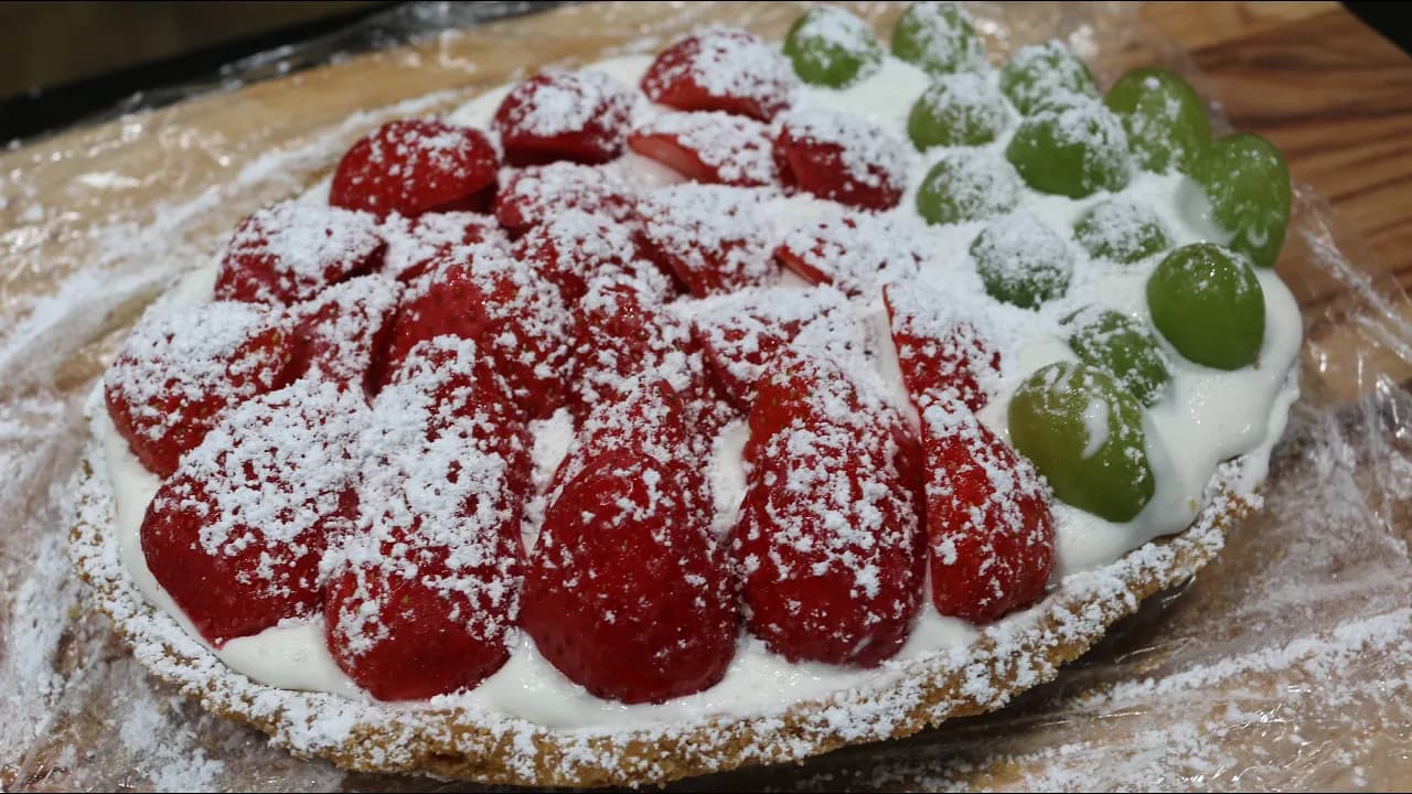 딸기 청포도 치즈 타르트