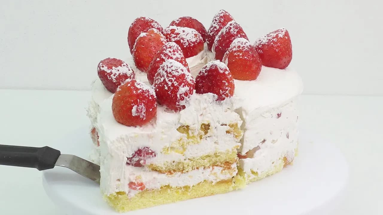 딸기 크림 치즈 케이크