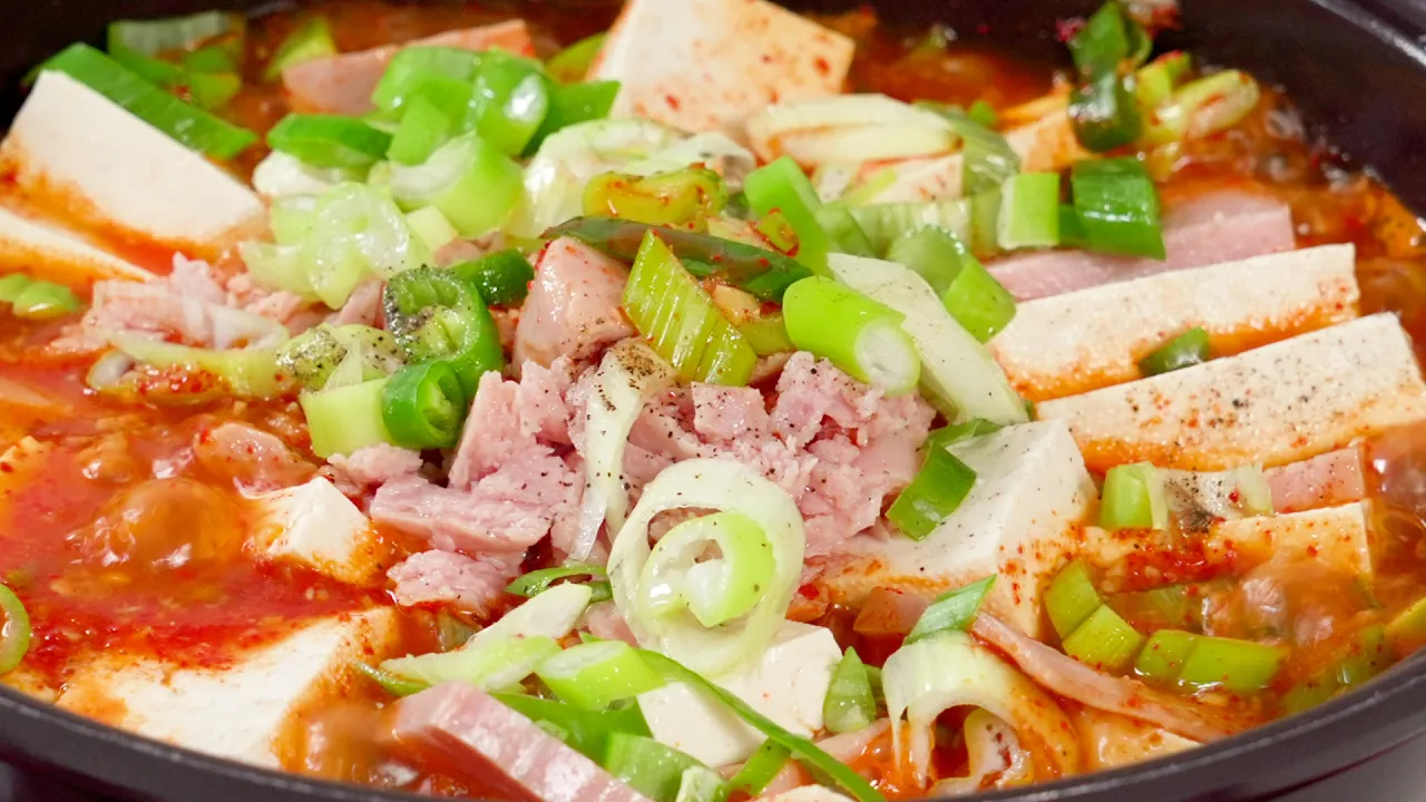 스팸 두부찌개