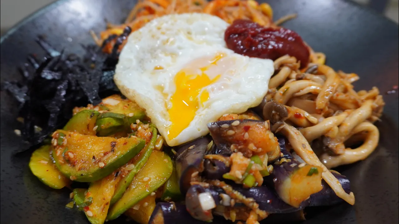 만능 양념장과 삼색 나물 비빔밥