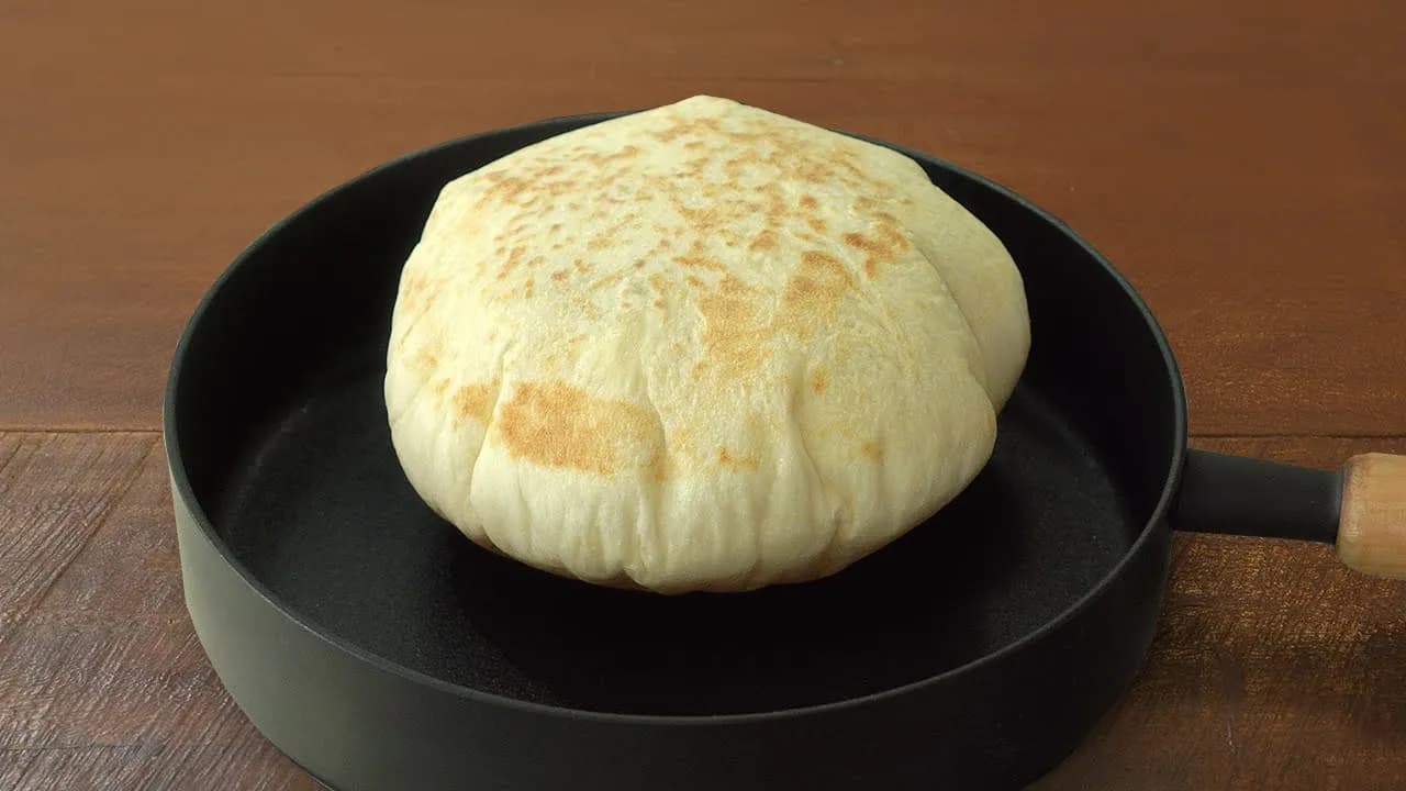 치즈빵과 치킨 티카 마살라