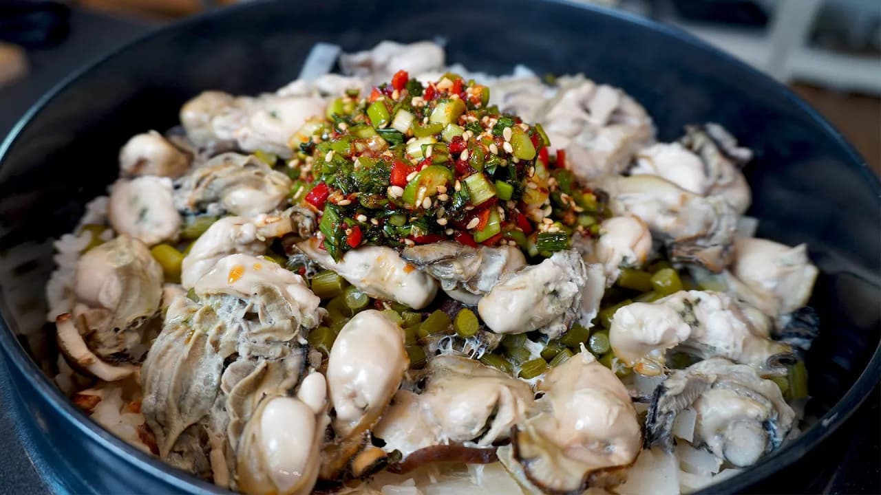 굴솥밥과 참나물무침