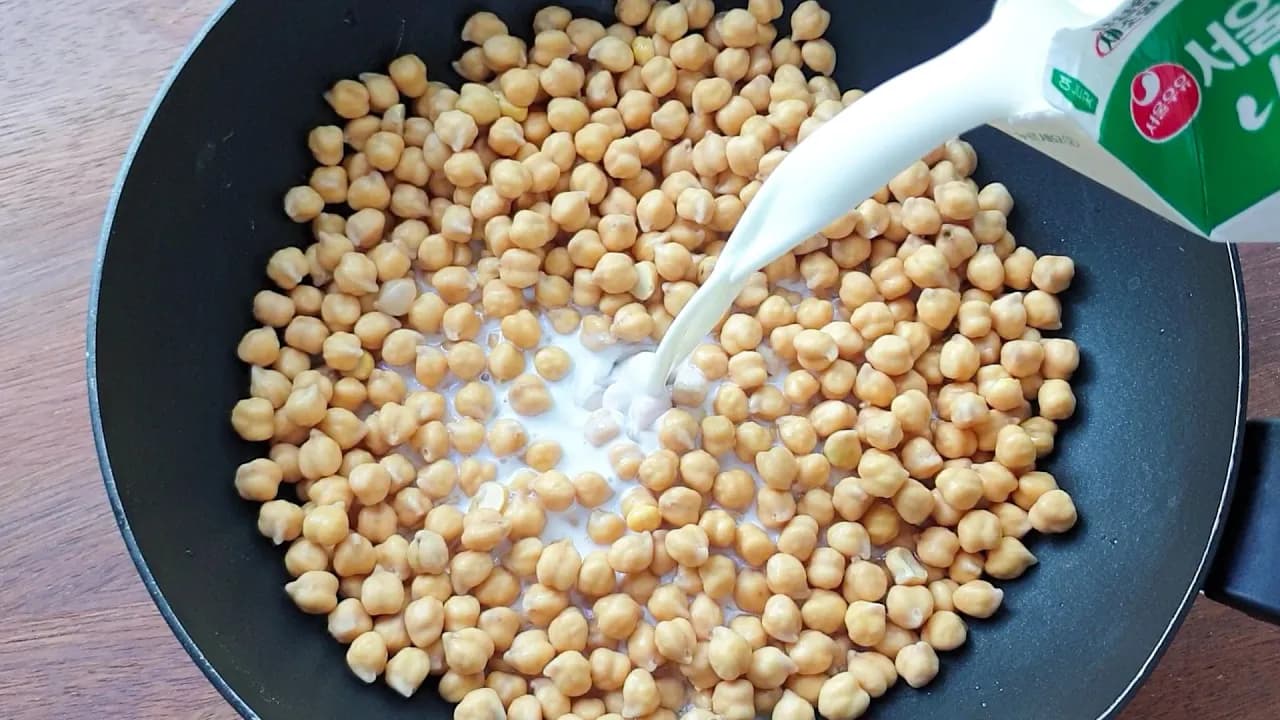 병아리콩 우유 푸딩