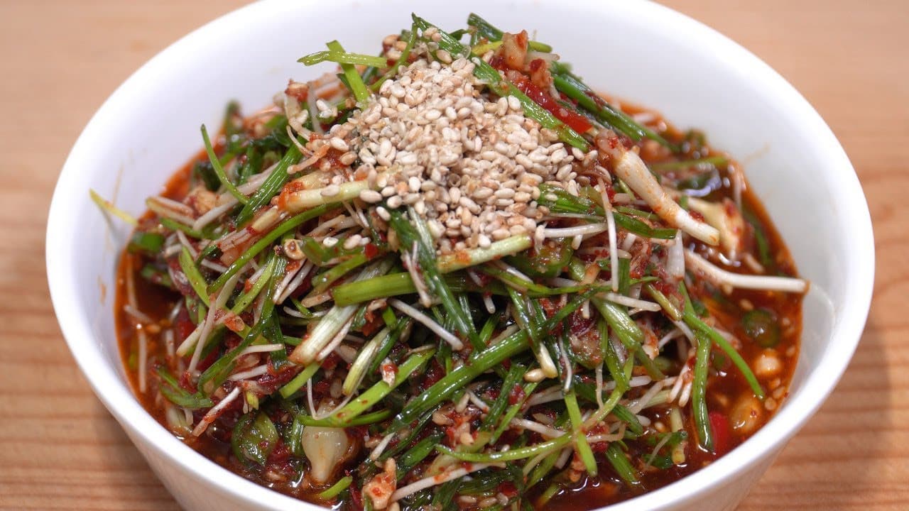 달래무침 (달래장)