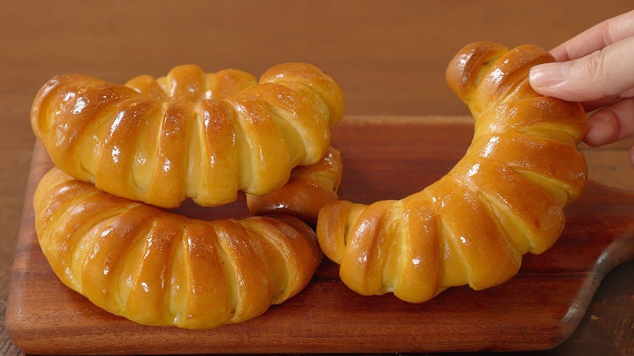 마늘치즈빵과 커스터드크림빵