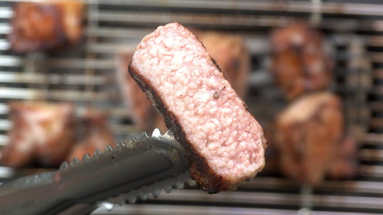 돼지 유통 구이와 양파 절임