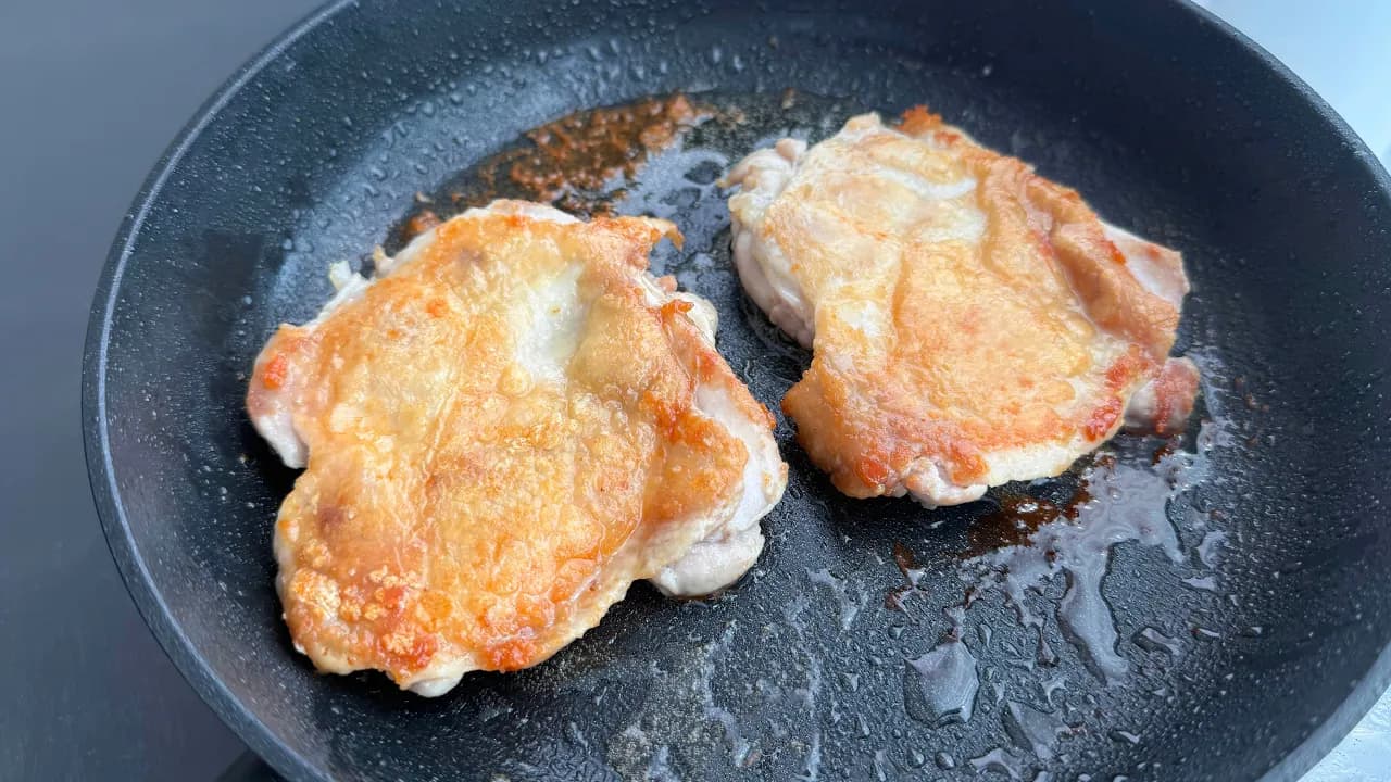 기름 없이 굽는 겉바속촉 닭다리살 구이