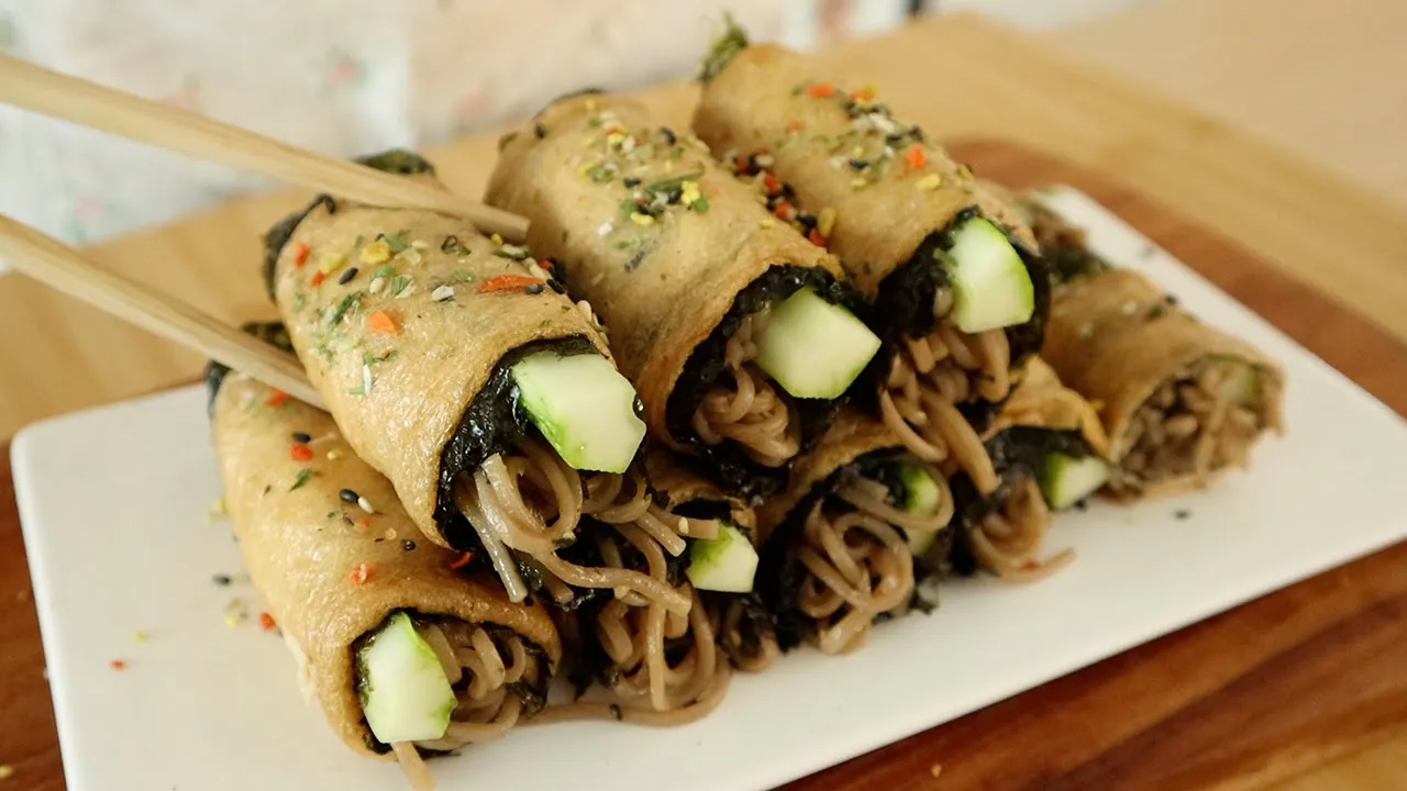 들기름 메밀 국수 유부롤