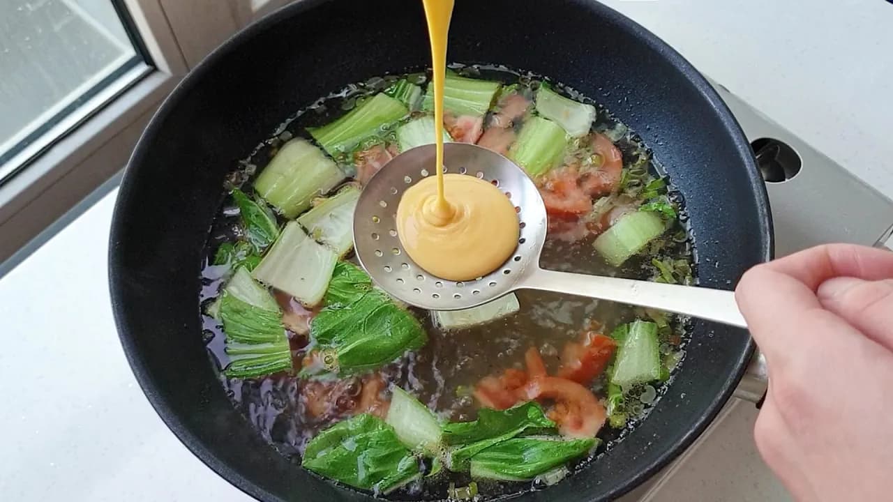 토마토 계란 올챙이국수